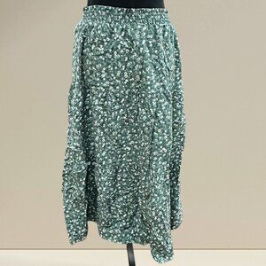 Green Floral Maxi Skirt 🌿✨